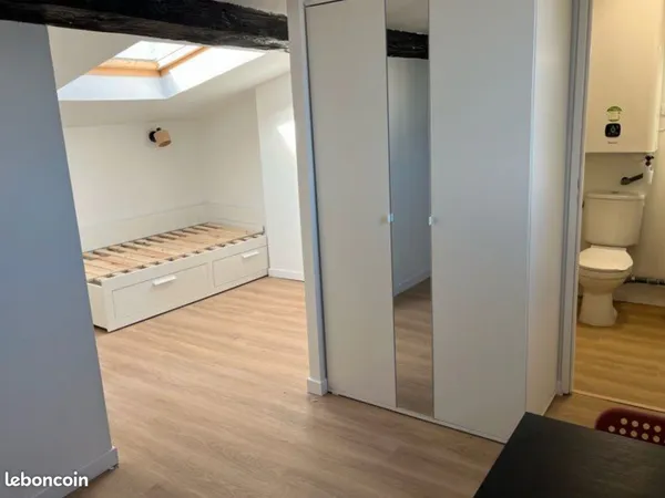 Appartement 2 pièces de 32 m² — charges incluses (eau, chauffage, électricité et internet)