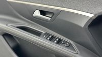 Peugeot 3008 1.2 PureTech 130ch S&S Roadtrip EAT8 — photo 16