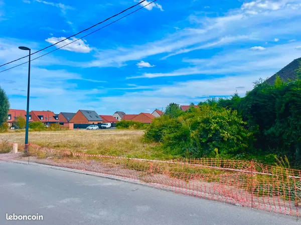 “terrain rare sur le secteur” Carvin