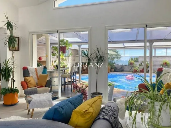 Maison 7 pièces 200 m²