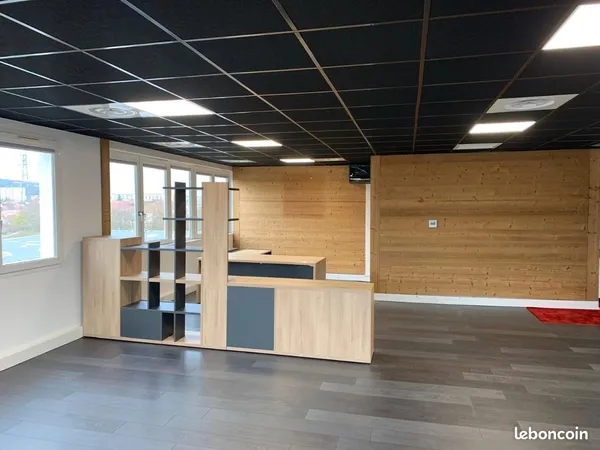 Local commercial / bureaux de 60 m² rénové