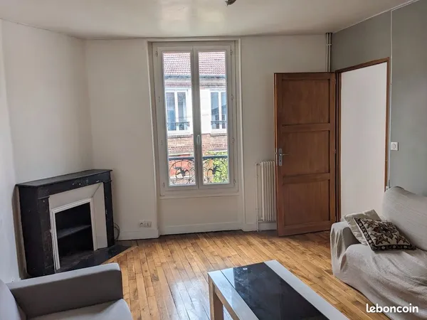 Petite maison coeur centre ville Nanterre ville