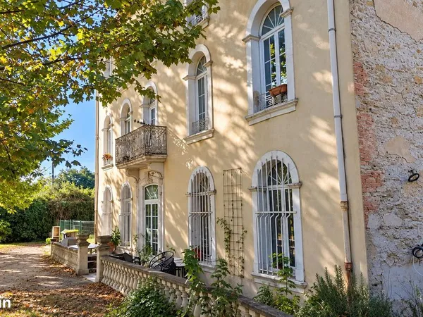 Propriété 15 pièces 400 m²