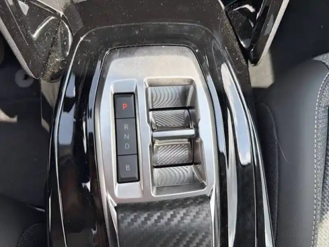 Peugeot 208 electrique 54 kwh 156ch — photo 14