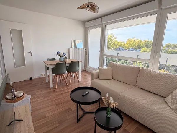 T3 meublé rénové 64 m² - 2 balcons - place de parking - Angers