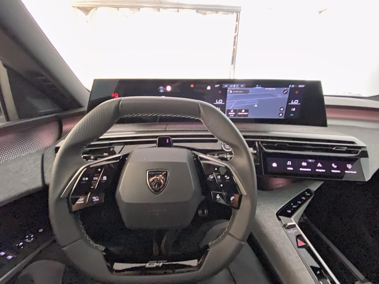 Peugeot 5008 hybrid 145 ch e-dcs6 gt — photo 12