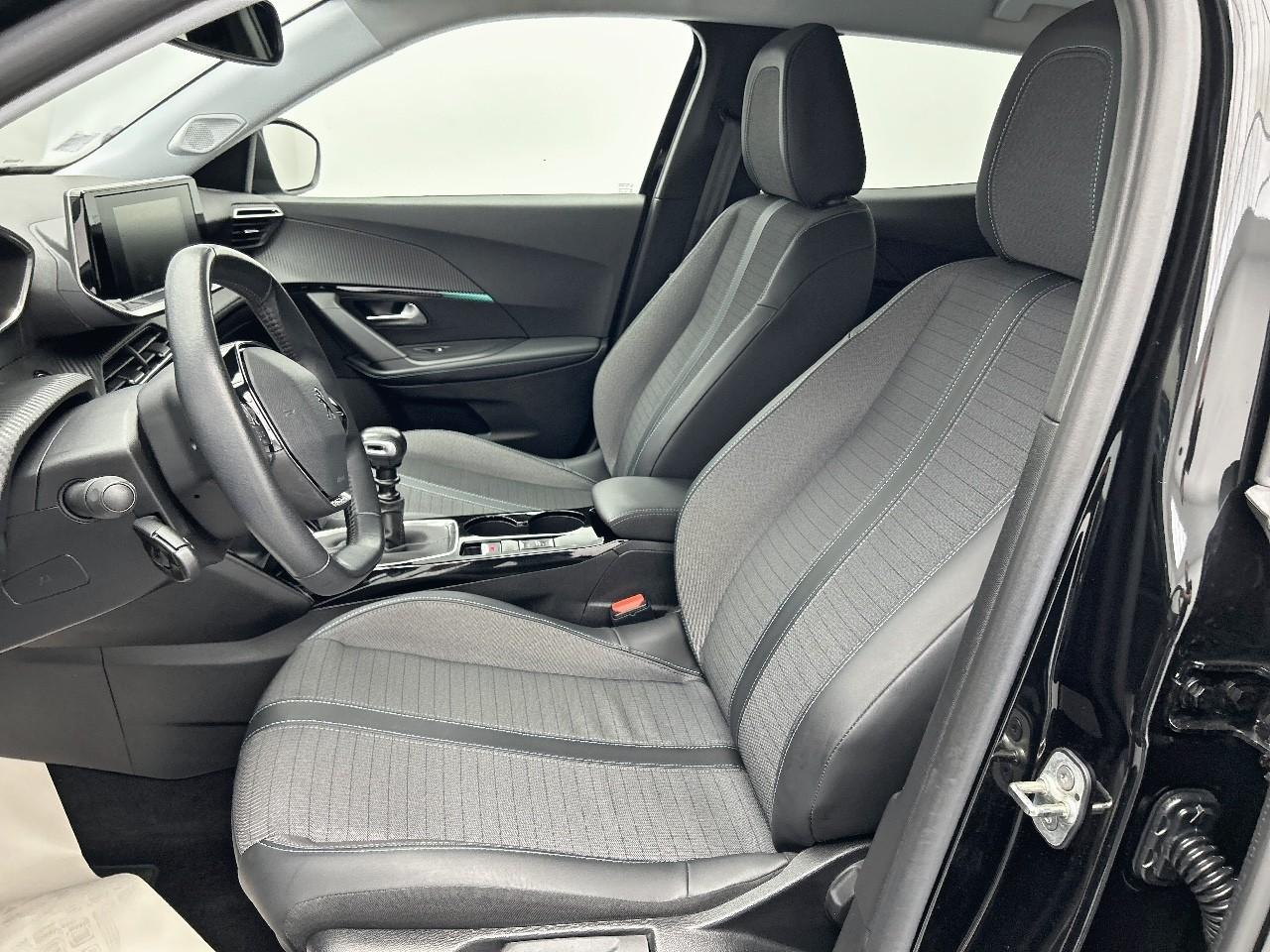 Peugeot 2008 puretech 100 s&s bvm6 allure — photo 10