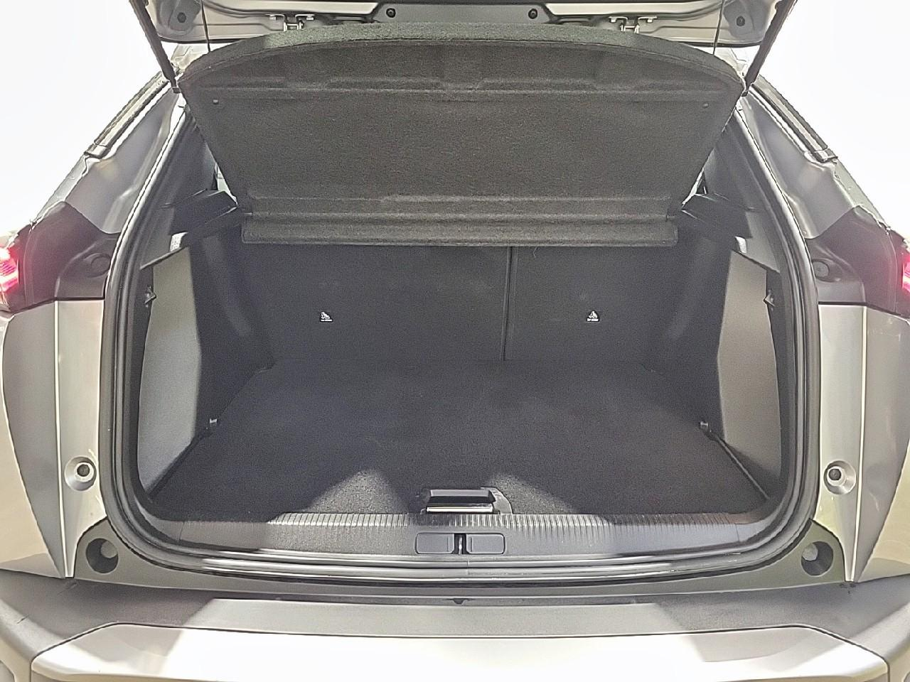 Peugeot 2008 hybrid 145 e-dcs6 allure — photo 14