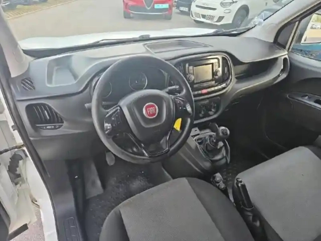 Fiat Doblo cargo 1.4 i.e. 95ch pack professional trio nav e6 — photo 9