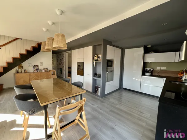 A VENDRE APPARTEMENT T5 TERRASSE - GARAGE - JARDIN