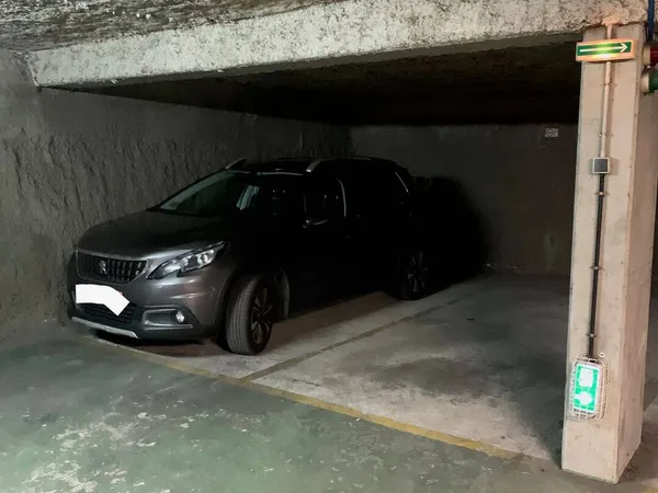 Parking 8 m²
