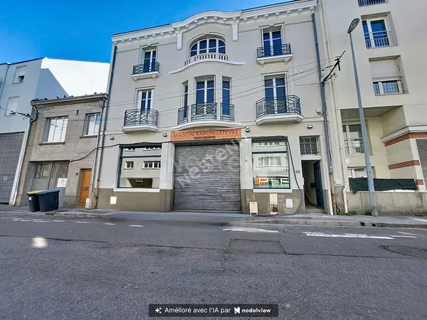 Nantes Cité des Congrès - En Vente ! Charme de l'ancien pour cet appartement de 3 chambres.