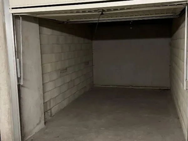Parking/Garage