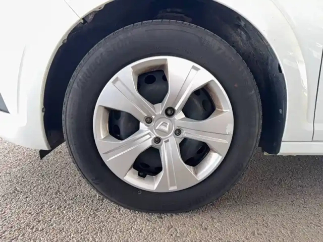 Dacia Sandero eco-g 100 - 22 — photo 12