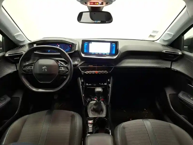 Peugeot 208 puretech 100 s&amp;s bvm6 — photo 10