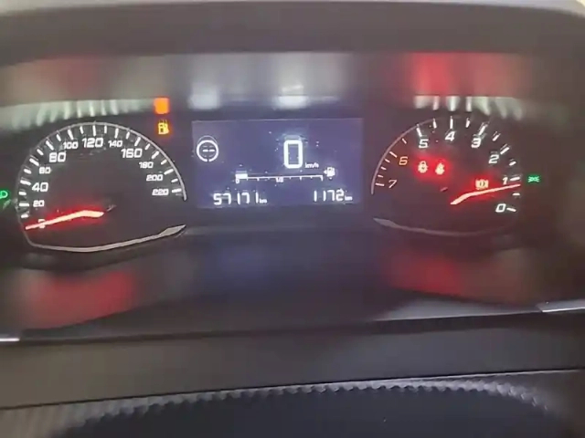 Peugeot 2008 puretech 100 s&amp;s bvm6 — photo 10