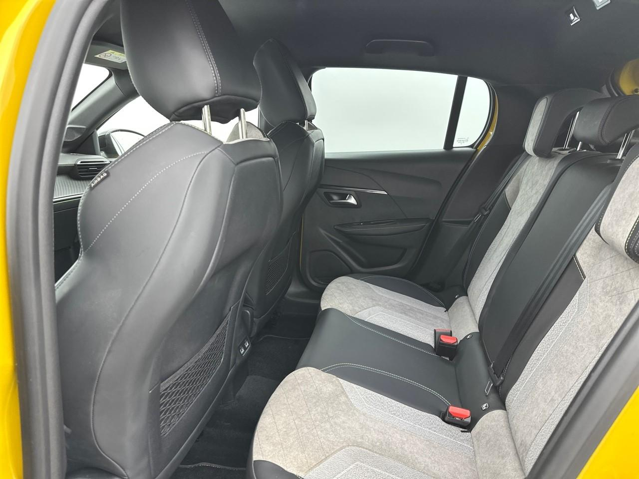 Peugeot 208 puretech 100 s&s bvm6 gt pack — photo 12