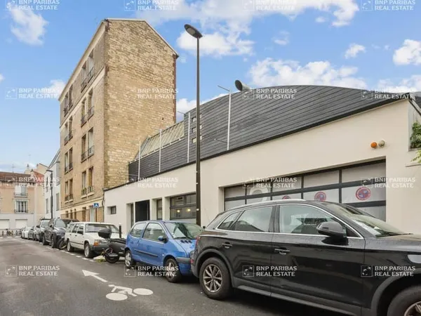Bureaux 585 m²