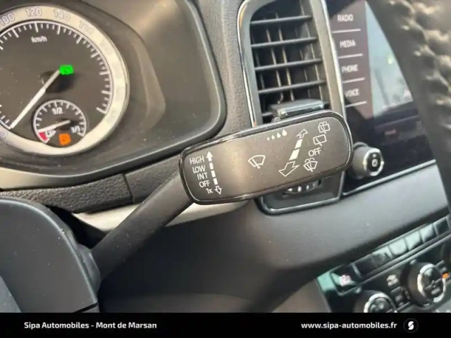 Skoda Karoq 2.0 tdi 116 ch scr dsg7 — photo 16