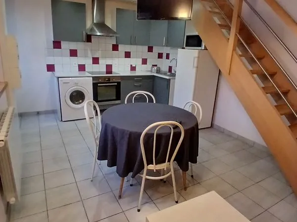 Loue studio en duplex Feurs