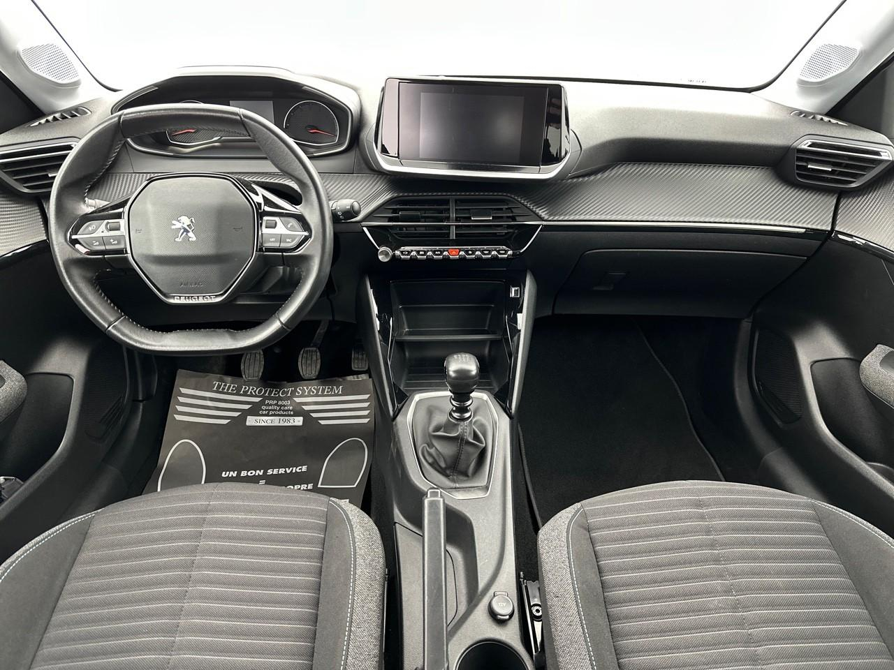Peugeot 208 puretech 100 s&s bvm6 style — photo 11