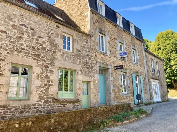 Maison 8 pièces 240 m²