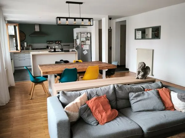 Maison rénovée de 130 m² - 4 chambres - Centre de Chazelles-sur-Lyon