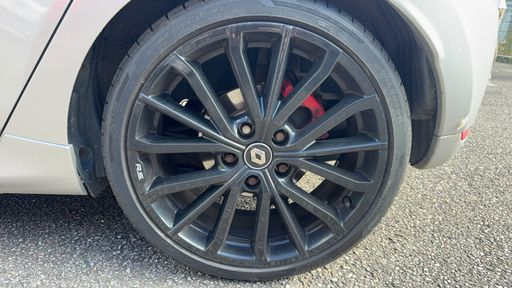 Renault Clio RS Cup 1.6 Turbo 200 EDC6 - N/A – 2018 – 114491 km – Essence – Boîte Automatique — photo 26