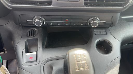 Citroen Berlingo VU 1.5 BlueHDi 75 - Van M – 2019 – 79748 km – Diesel – Boîte Manuelle — photo 13