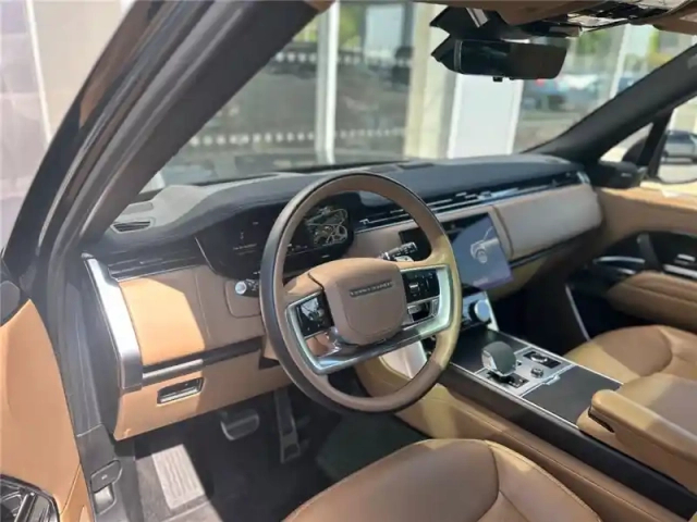 Land Rover Range Rover swb p510e phev awd — photo 19