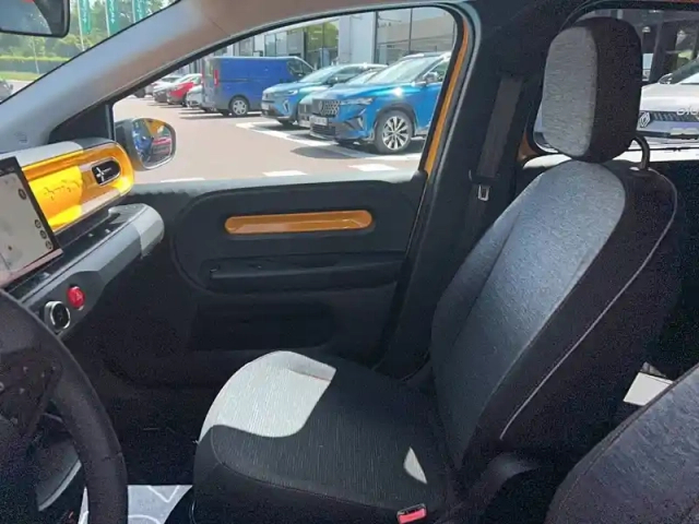 Renault Twingo e-tech electrique 80 ch autonomie urbaine — photo 14