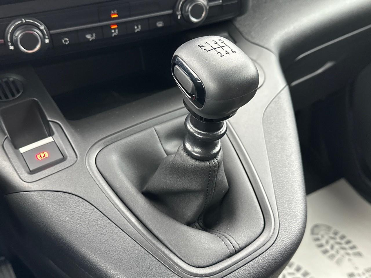 Citroën Berlingo van m diesel 100 ch manuelle — photo 31