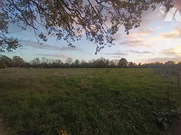 Terrain 846 m²