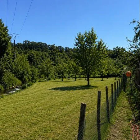 Terrain de 750 m² avec rivière et verger - Échenoz-la-Méline