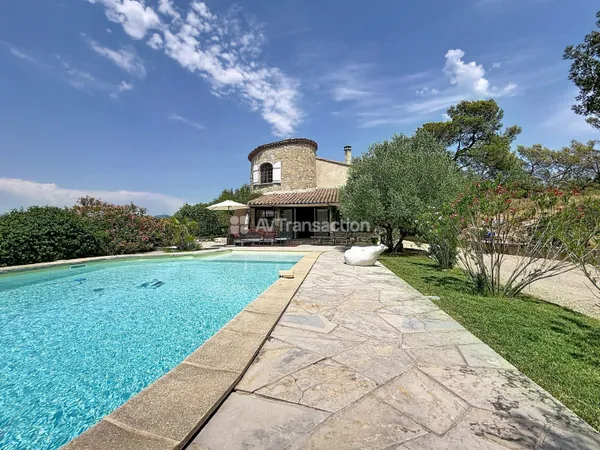 Maison de caractere 228 m2 avec piscine - Brissac (34190)