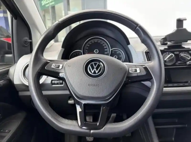 Volkswagen Up ! 1.0 65ch bluemotion technology active 5p — photo 9