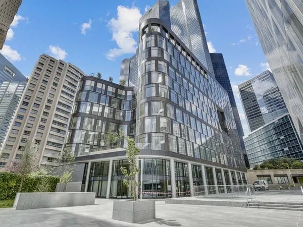 Bureaux 2 pièces 1422 m²