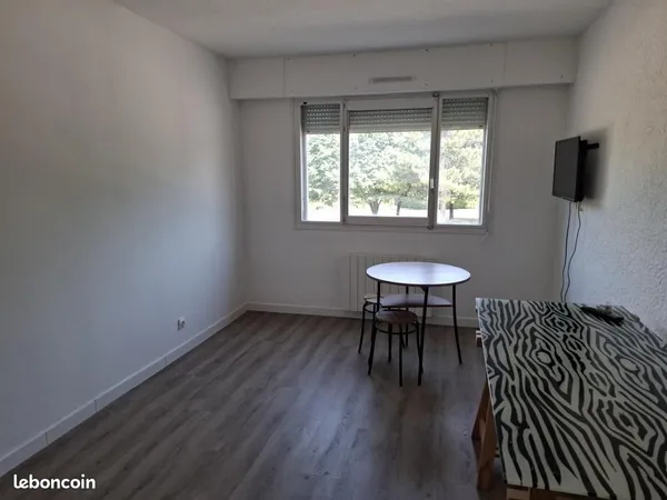 Studio 1 pièce 19 m²