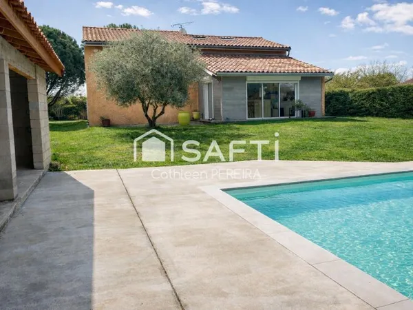 Maison moderne 135 m² environ- grand terrain, calme et confort