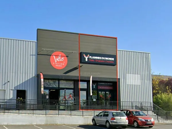 Local commercial 124 m²