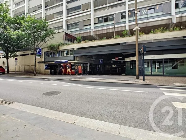 Parking 12 m²