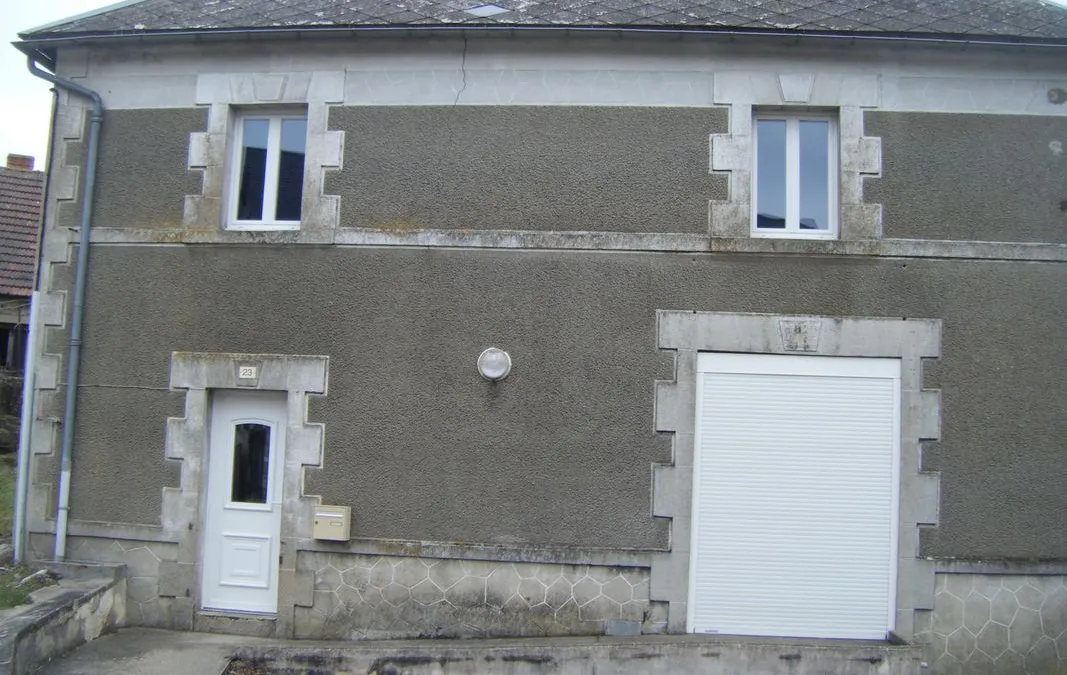 Photo 1