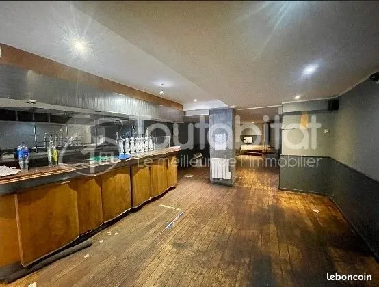 Local commercial 83 m²