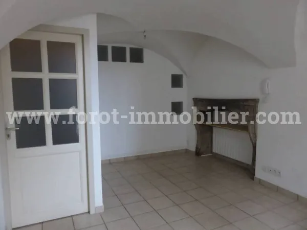 Bureau et espace de travail Location Vernoux-en-Vivarais 2p 48m² 466€