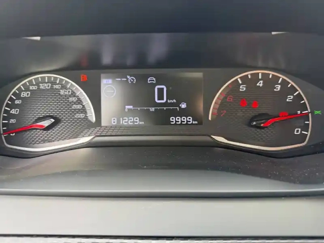 Peugeot 208 puretech 75 s&amp;s bvm5 — photo 35