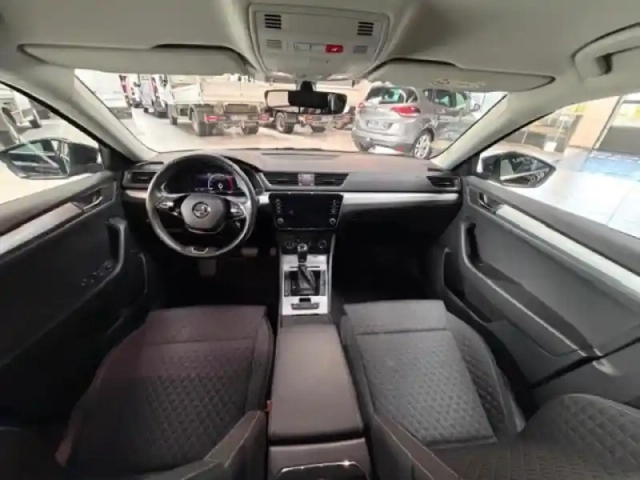 Skoda Superb combi 2.0 tdi 150ch scr business dsg7 — photo 14