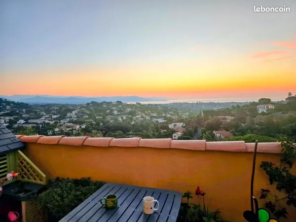 Super Cannes : 3P 56 m² + terrasse 17 m² vue mer & montagne