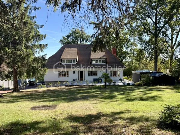 Maison 10 pièces 337 m²