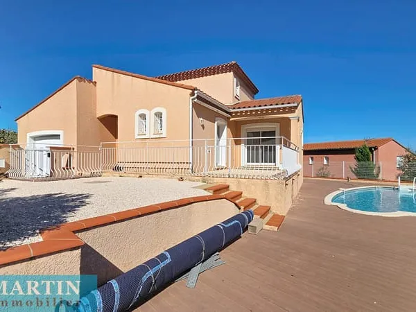 VILLA F4 AVEC PISCINE