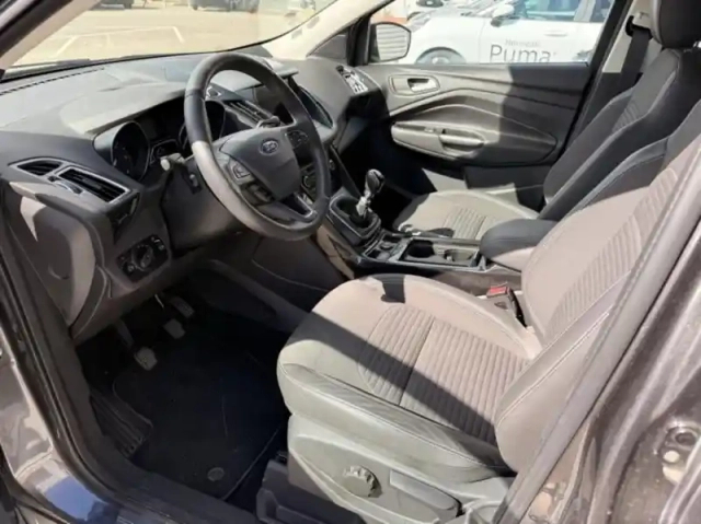 Ford Kuga 2.0 tdci 150ch stop&amp;start titanium 4x2 — photo 11